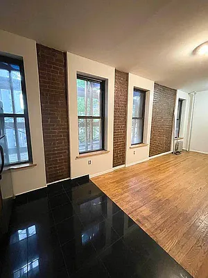 Rented by Jonis Realty | media 1