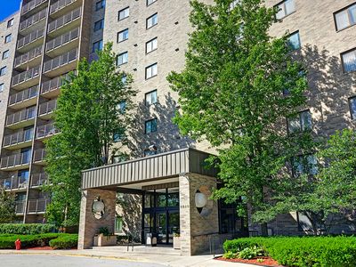 6340 Americana Dr APT 117, Willowbrook, IL, 60527