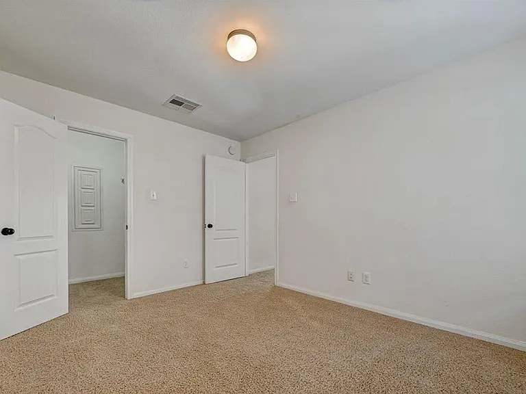 11 Sagamore Ridge Pl — Photo 25