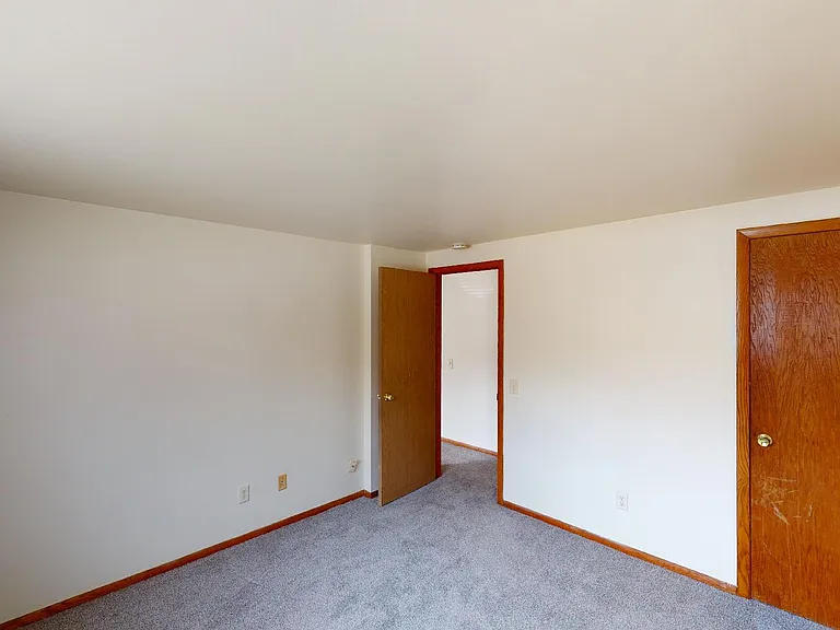 5021 Old Middleton Rd — Photo 10