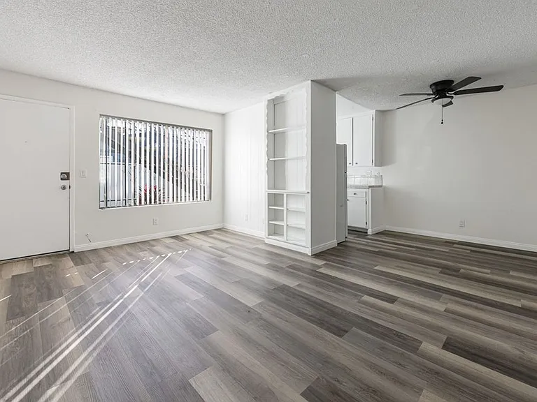 3511 42nd Street — Photo 2