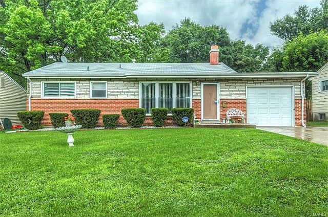 1st image of 70 Lynn Meadows Ln