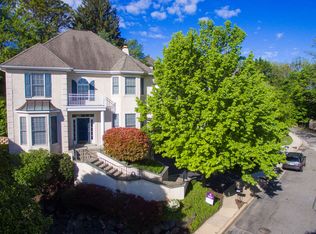 1106 Spruce Ln, Conshohocken, PA 19428