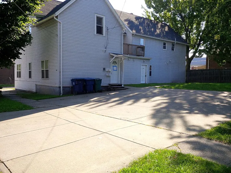 282 Gold St #1 — Photo 3