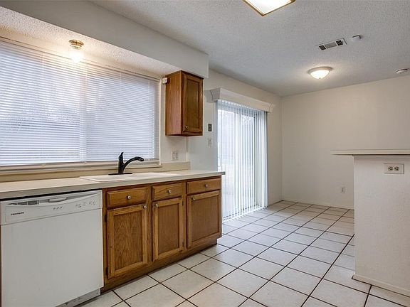 3rd image of 4111 Orchard Hill Dr