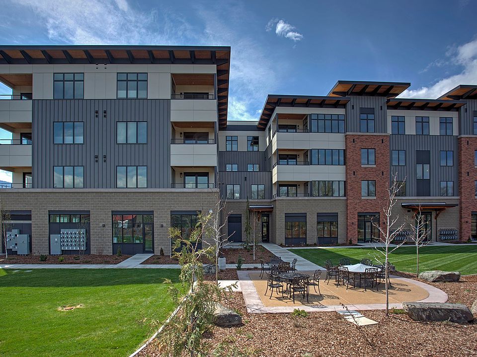 1st image of 2625 Dearborn Ave Unit 207