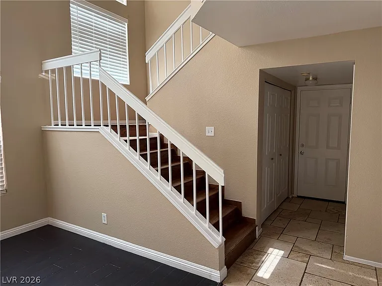 852 Celebration Dr — Photo 8