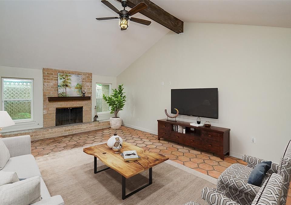 1st image of 402 Winter Oaks Dr
