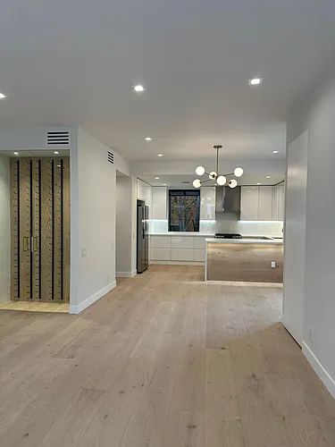 1813 Thayer Ave #A Photo 1 1813 Thayer Ave #A Photo 1