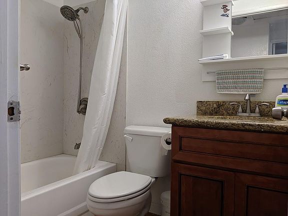 5th image of 206-236 Race St