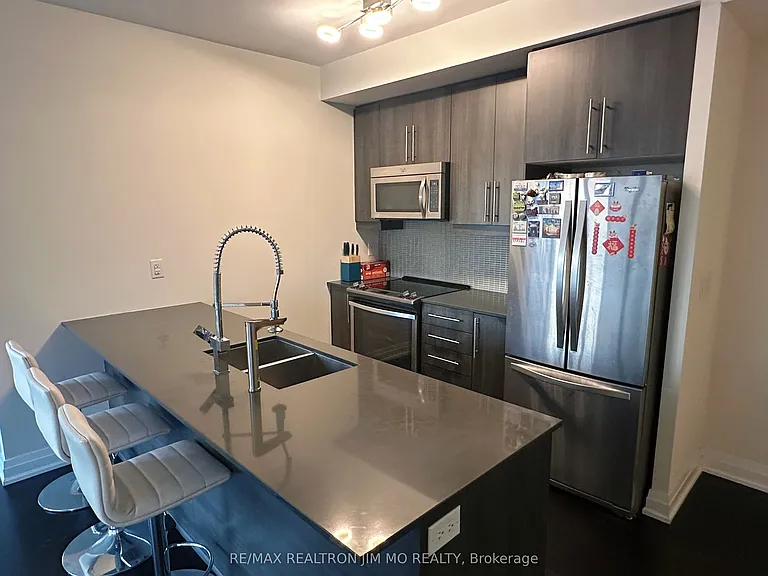 510 Curran Pl #1704 — Photo 4