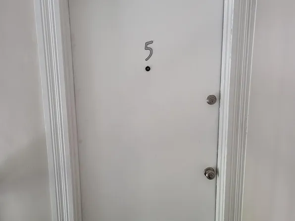 1600 S 3rd St APT 5, Louisville, KY 40208