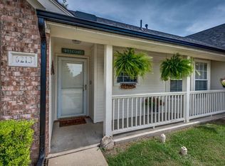 6213 Peach Tree Dr, Midlothian, TX 76065