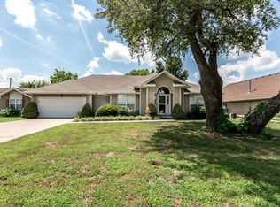 3877 S Hillcrest Ave, Springfield, MO 65807