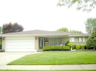 12971 Leech Dr, Sterling Heights, MI
