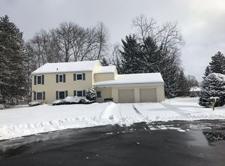 3937 Cloverfield Cir, Liverpool, NY 13090