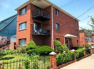 42-40 164th St #1, Flushing, NY 11358