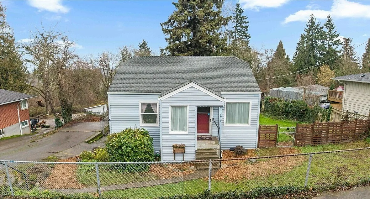 2 bed, 1.0 bath, 800 sqft, $2,300 — Photo 1