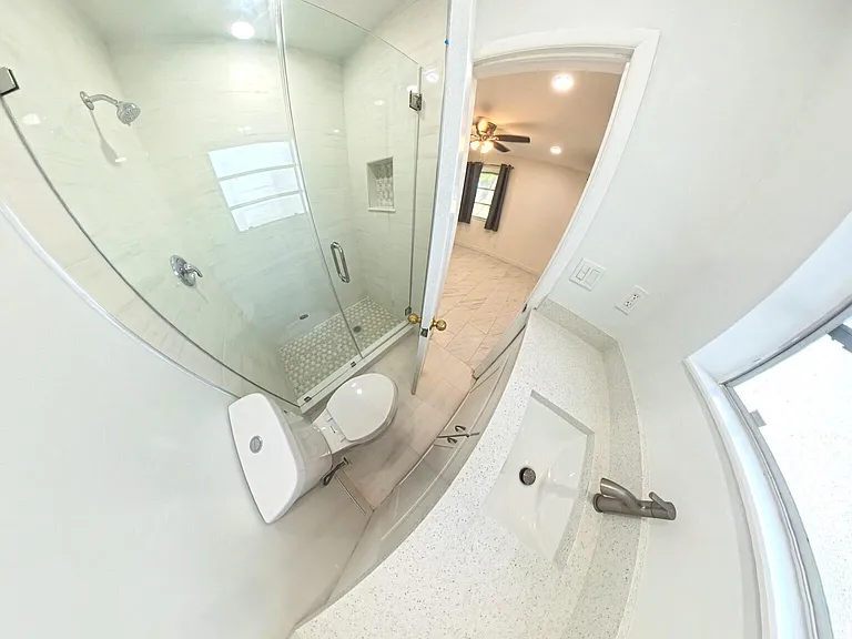 341 Henthorne Dr — Photo 23