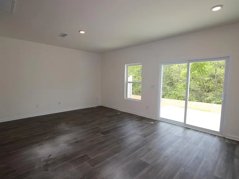 2645 Aubrey St — Photo 13