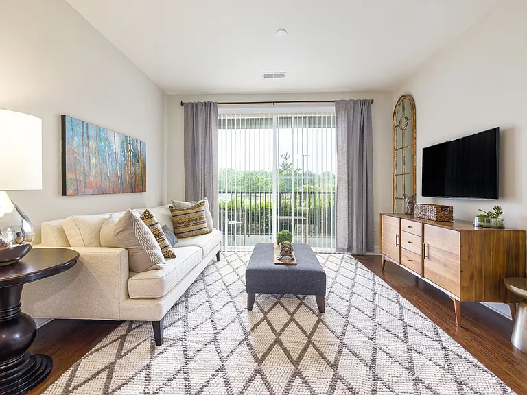 Parkside Place Apartments — Photo 9