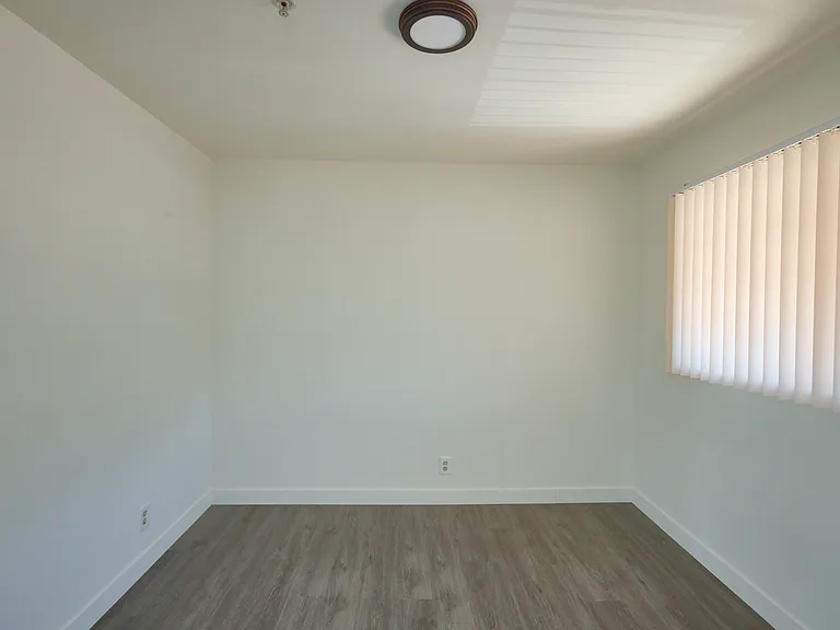 3341 Andrita St — Photo 13