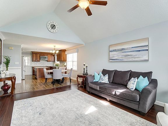 3rd image of 4600 Ceria Dr