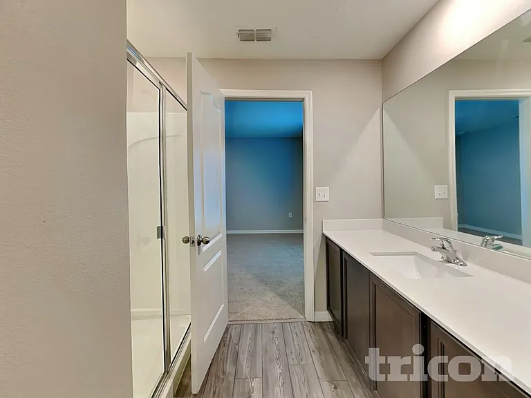 304 Kensington View Dr — Photo 9