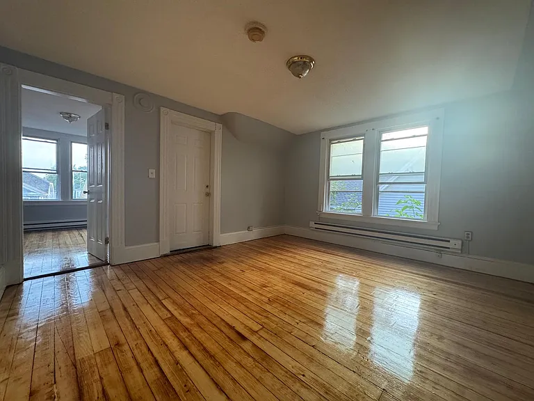 26 Elizabeth St #3 — Photo 2