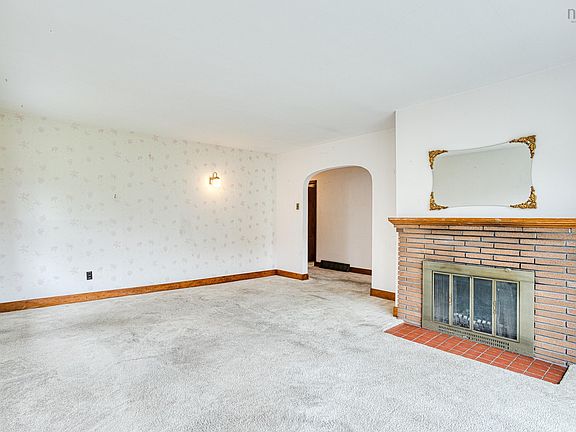 5th image of 128 Joffre St