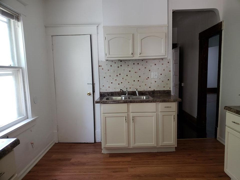 2nd image of 2610 N 30th St