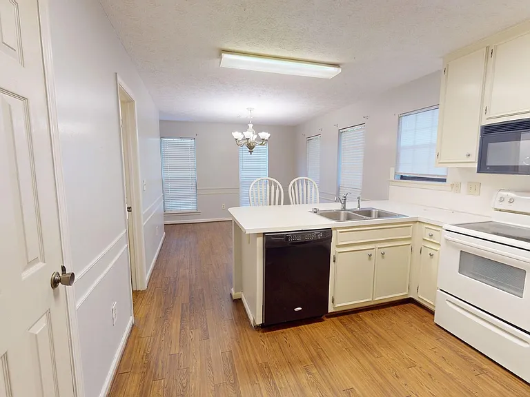 335 Bent Tree Dr — Photo 9