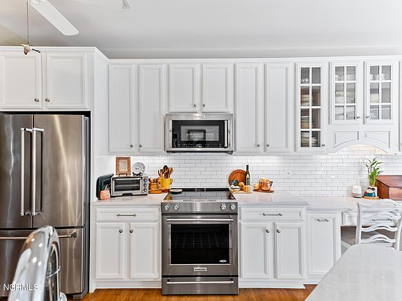 2nd image of 7914 Pawleys Ln