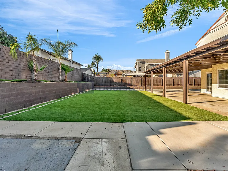 26150 Coronada Dr — Photo 47
