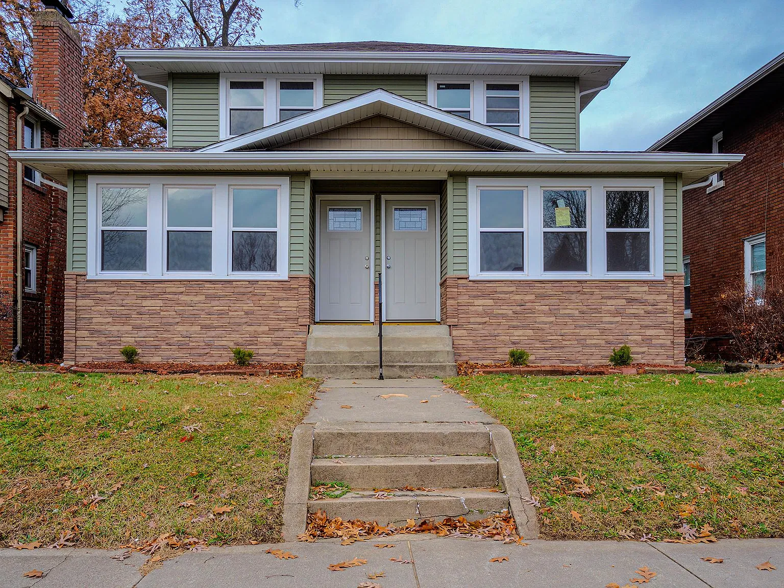 1006 W Mishawaka Ave — Photo 1