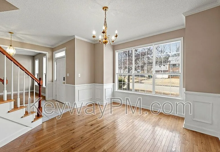 1063 Waltons Pass — Photo 6