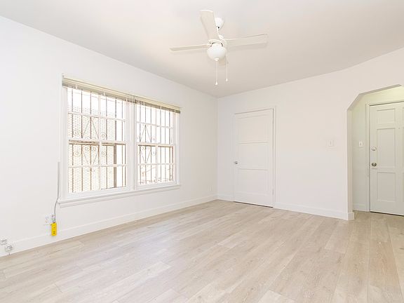 4th image of 236 S Sycamore Ave APT 12