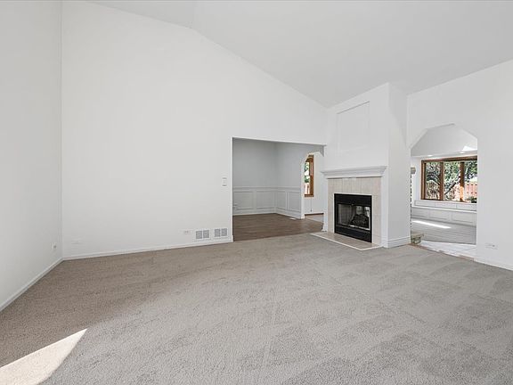 4th image of 415 Juniper Dr
