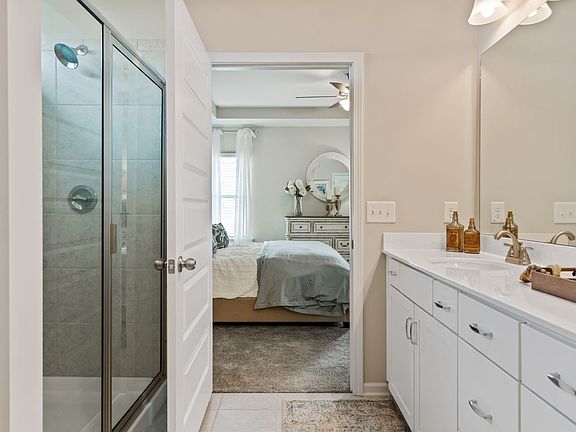 Caldwell Owner s Bath