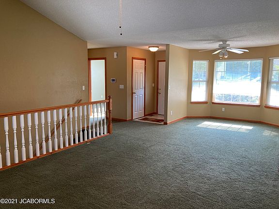3rd image of 1806 Greenwich Way