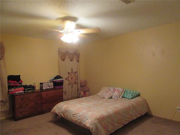 3rd image of 506 Rogers Ave