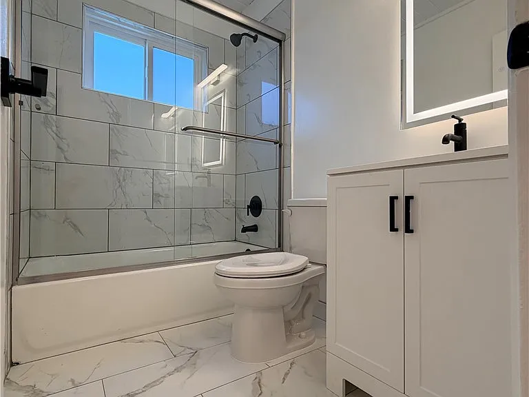 722 Westbourne Dr #C — Photo 11