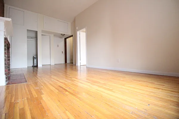 Rented by Luxor Homes & Investment Realty | media 6
