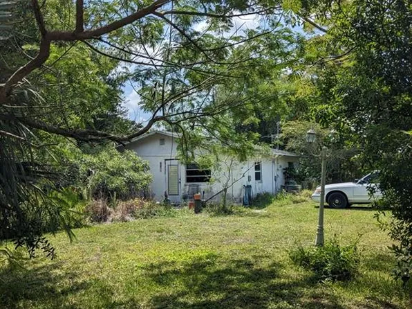 5727 Beechwood St, Punta Gorda, FL 33982