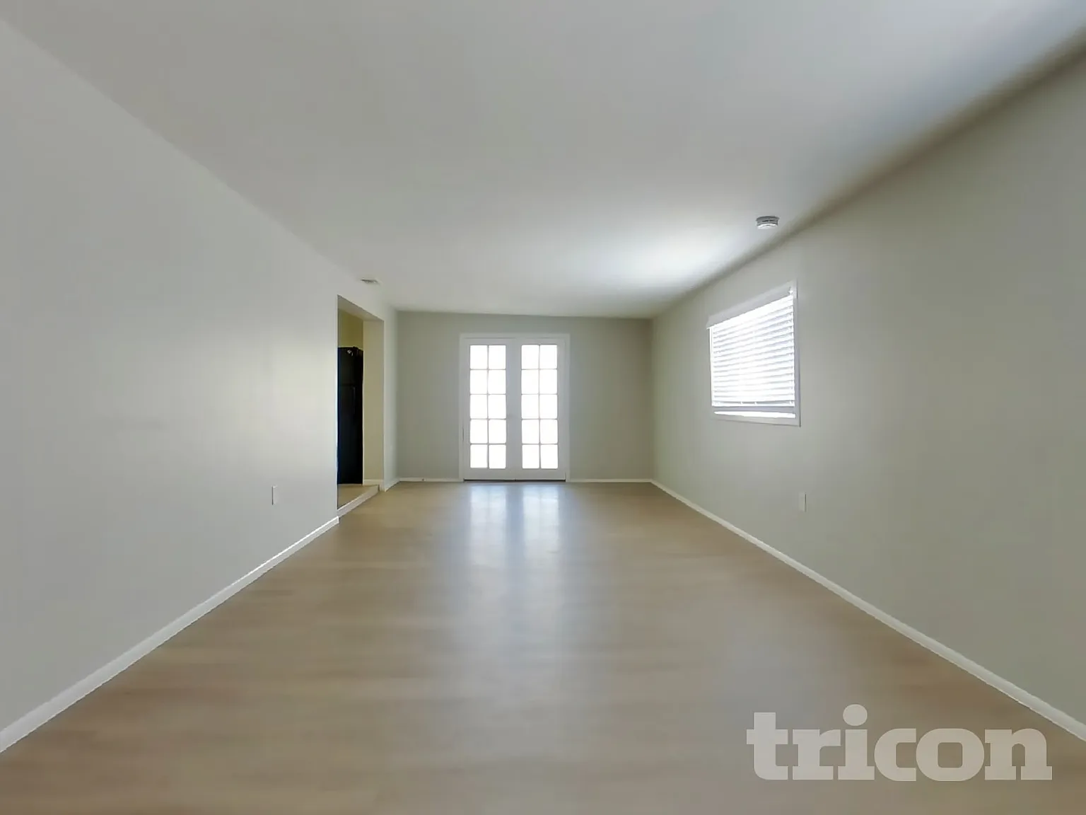 826 E Orchid Lane Phoenix AZ — Photo 3