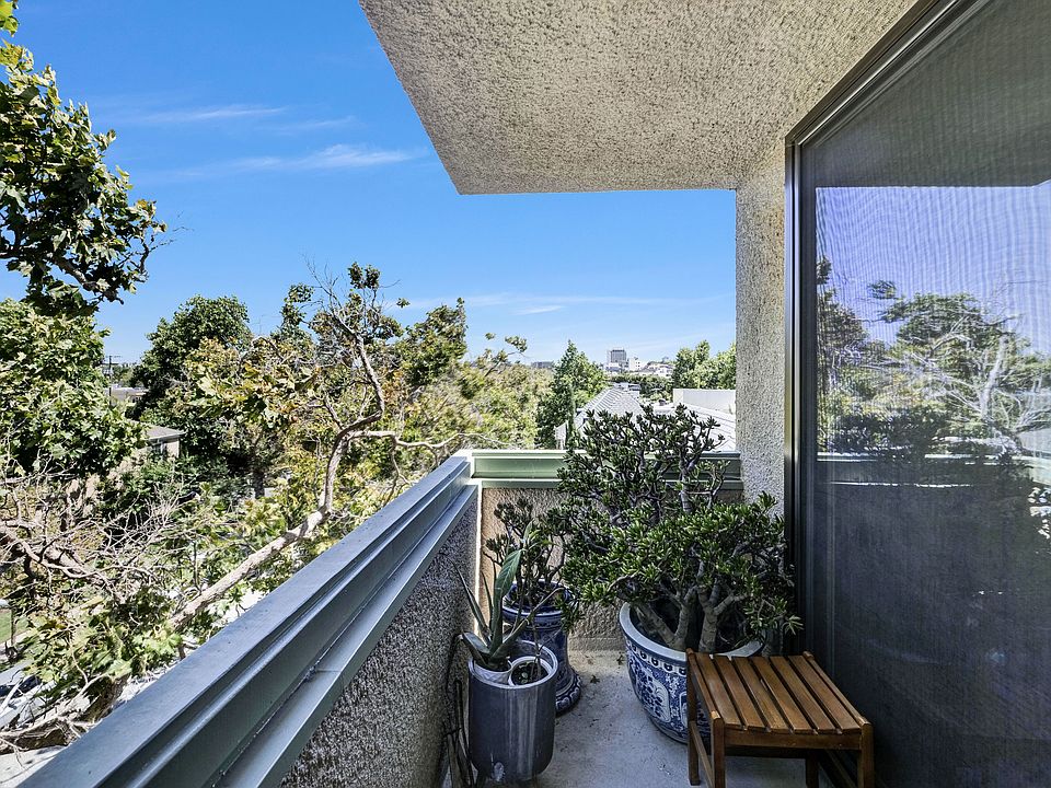 Balcony off living room