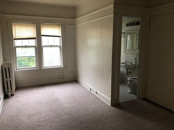 5th image of 1321 E 1st St APT 214