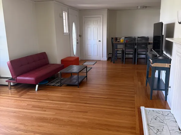 253 Lexington St #1, Woburn, MA 01801