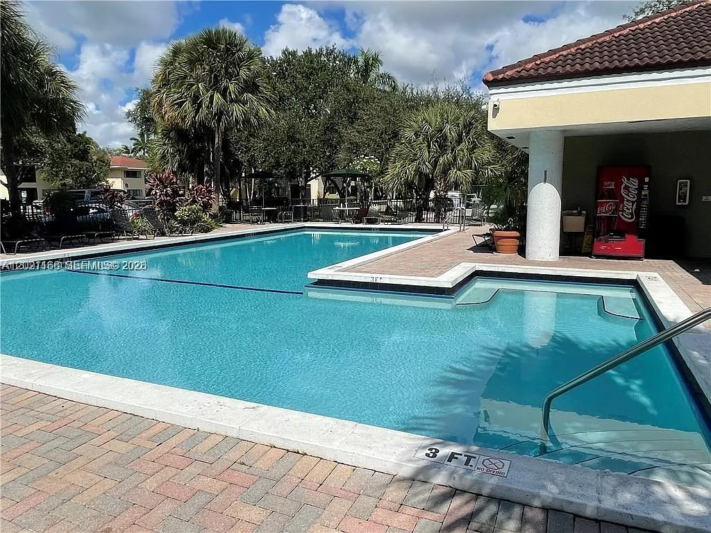 2 bed, 2.0 bath, $2,100 — Photo 4