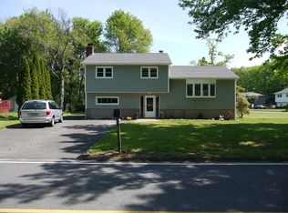 320 Horseneck Rd, Fairfield, NJ 07004